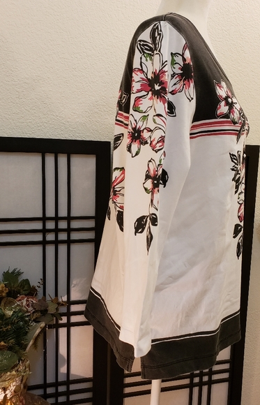 Blouse - Picture 3 of 5